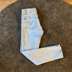 Wedgie Levi’s jeans